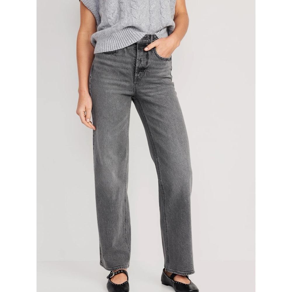 Old Navy Petite Extra High-Waisted Wide-Leg Jeans in Gray